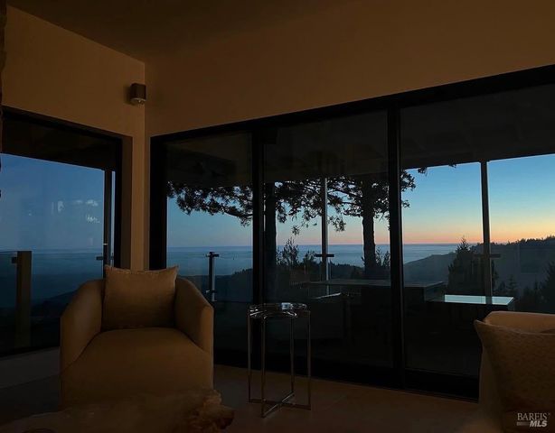 3100 Muniz Ranch Rd, Jenner, CA 95450