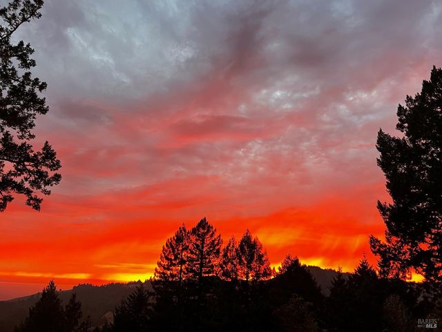 3100 Muniz Ranch Rd, Jenner, CA 95450