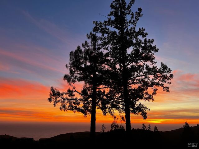 3100 Muniz Ranch Rd, Jenner, CA 95450