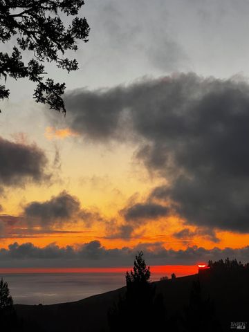 3100 Muniz Ranch Rd, Jenner, CA 95450