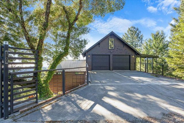 3100 Muniz Ranch Rd, Jenner, CA 95450