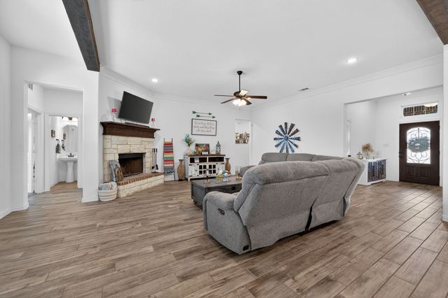 1180 Colina Parkway, Farmersville, TX 75442