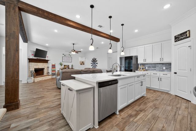 1180 Colina Parkway, Farmersville, TX 75442
