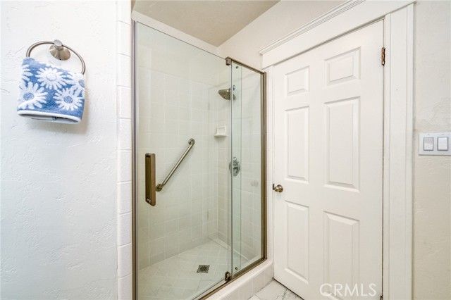 701 E Clinton, Fresno, CA 93704