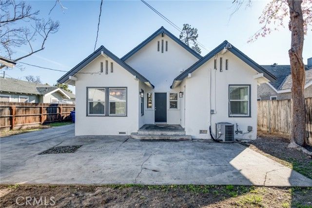 701 E Clinton, Fresno, CA 93704