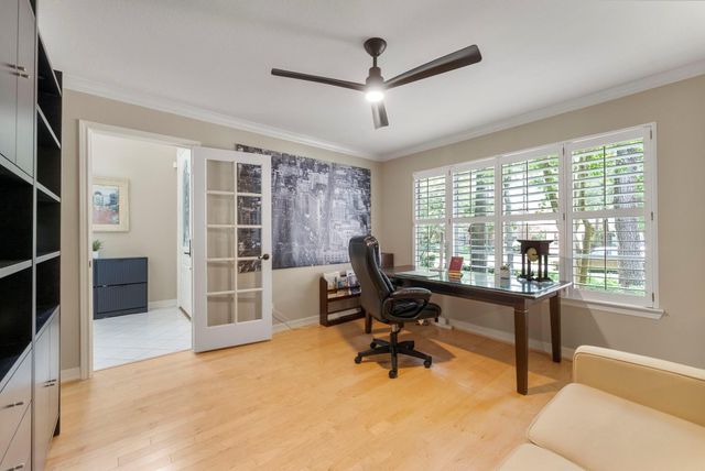 66 Candle Pine Place, The Woodlands, TX 77381