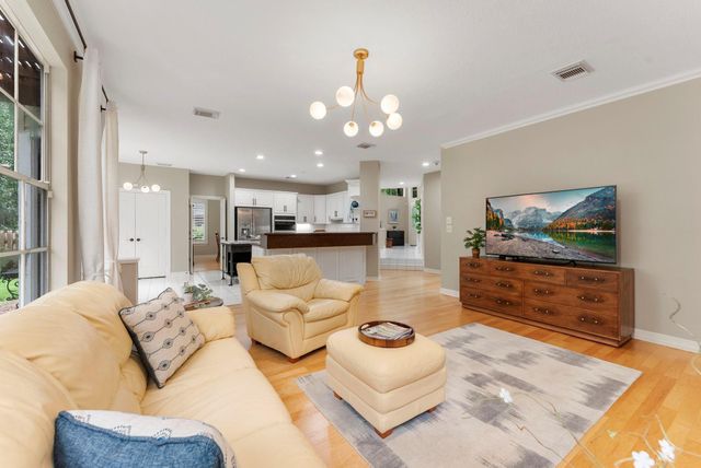 66 Candle Pine Place, The Woodlands, TX 77381