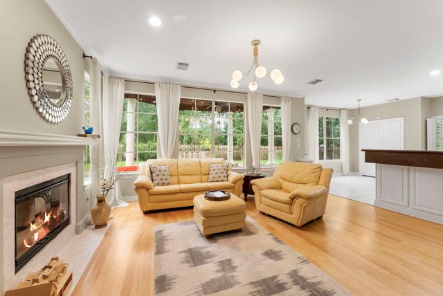 66 Candle Pine Place, The Woodlands, TX 77381