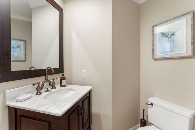 66 Candle Pine Place, The Woodlands, TX 77381