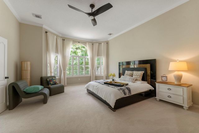 66 Candle Pine Place, The Woodlands, TX 77381