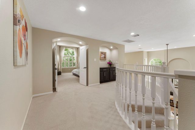66 Candle Pine Place, The Woodlands, TX 77381