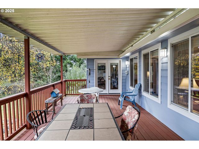 1732 E SIXTH Ave, Sutherlin, OR 97479