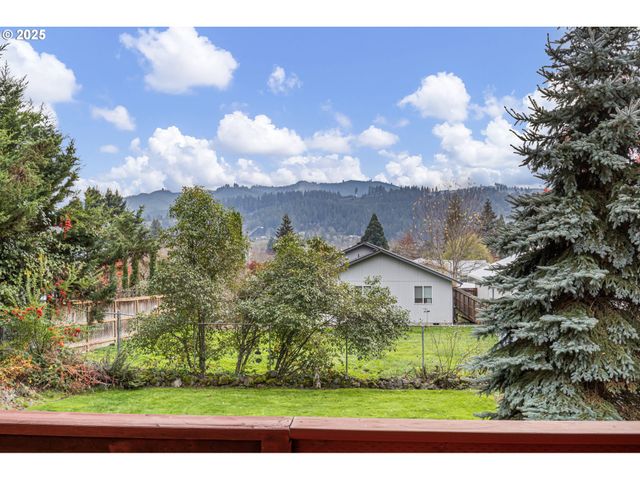 1732 E SIXTH Ave, Sutherlin, OR 97479