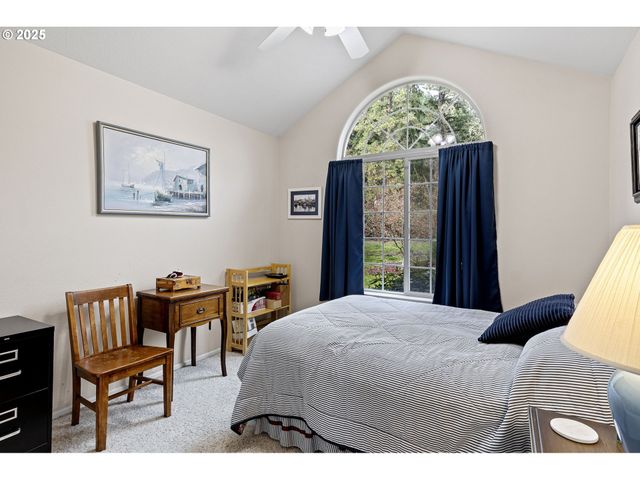 1732 E SIXTH Ave, Sutherlin, OR 97479