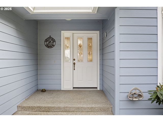 1732 E SIXTH Ave, Sutherlin, OR 97479