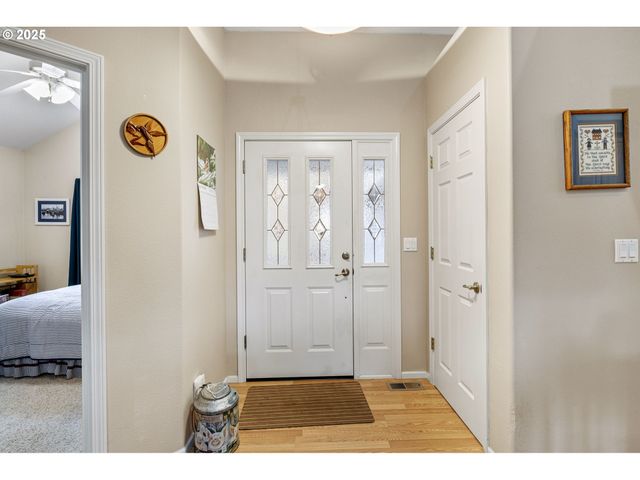 1732 E SIXTH Ave, Sutherlin, OR 97479