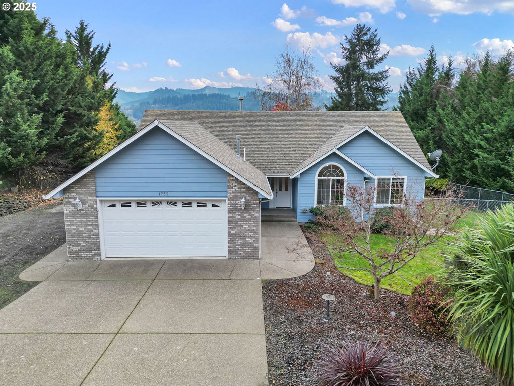 1732 E SIXTH Ave, Sutherlin, OR 97479