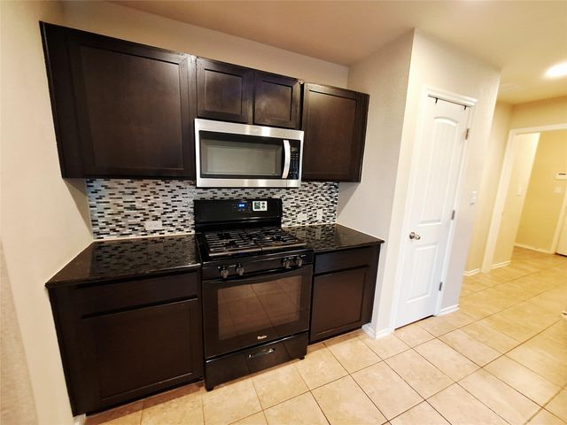 220 Westminster DR, Kyle, TX 78640