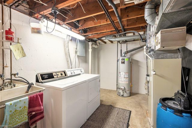 29649 Dover Avenue, Warren, MI 48088