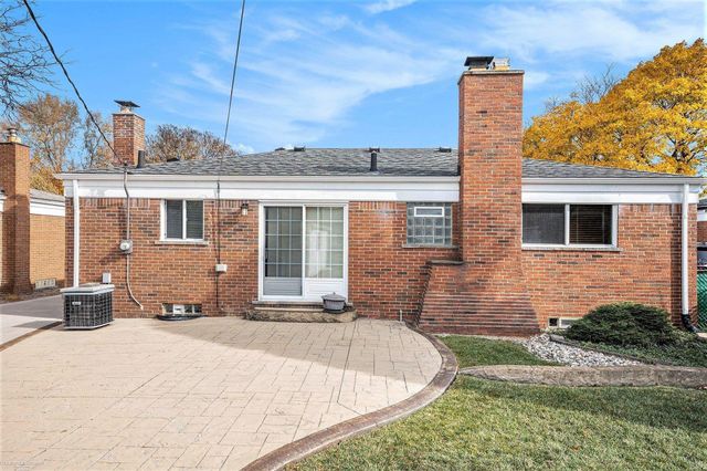 29649 Dover Avenue, Warren, MI 48088