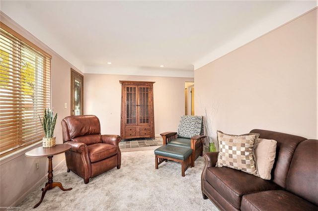 29649 Dover Avenue, Warren, MI 48088