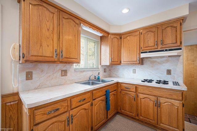 29649 Dover Avenue, Warren, MI 48088