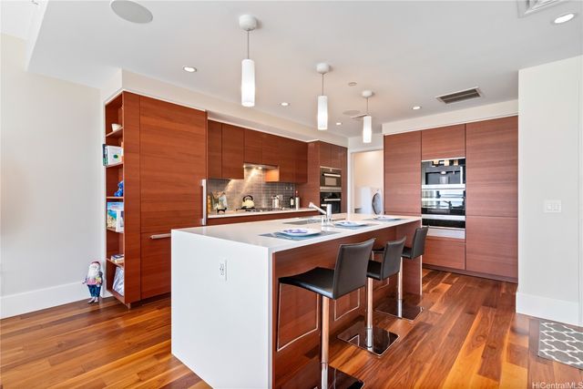 1108 Auahi Street 2906, Honolulu, HI 96814