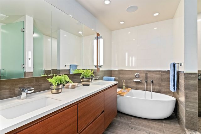 1108 Auahi Street 2906, Honolulu, HI 96814