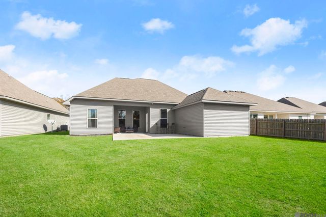 28359 Natchez Trace, Denham Springs, LA 70726