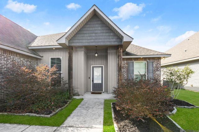 28359 Natchez Trace, Denham Springs, LA 70726