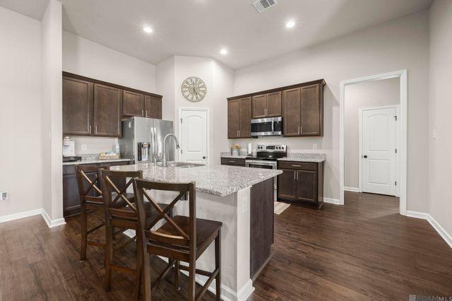 28359 Natchez Trace, Denham Springs, LA 70726