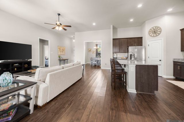 28359 Natchez Trace, Denham Springs, LA 70726