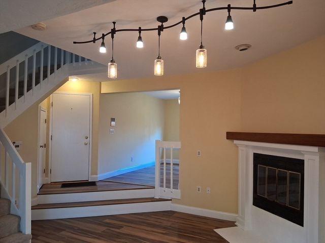 191 Tall Oaks Dr C, Weymouth, MA 02190