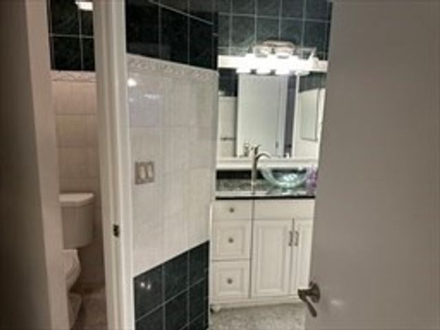 191 Tall Oaks Dr C, Weymouth, MA 02190