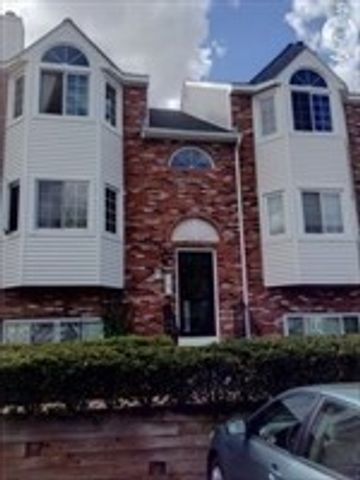 191 Tall Oaks Dr C, Weymouth, MA 02190