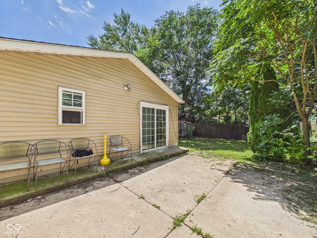 9 Dixie Drive, Anderson, IN 46016