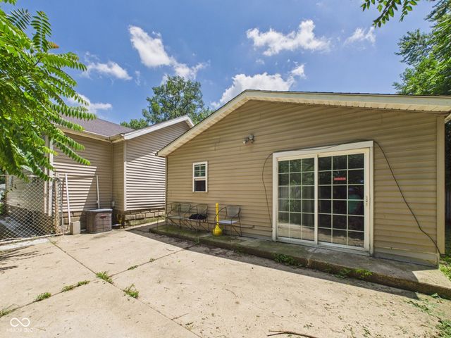 9 Dixie Drive, Anderson, IN 46016