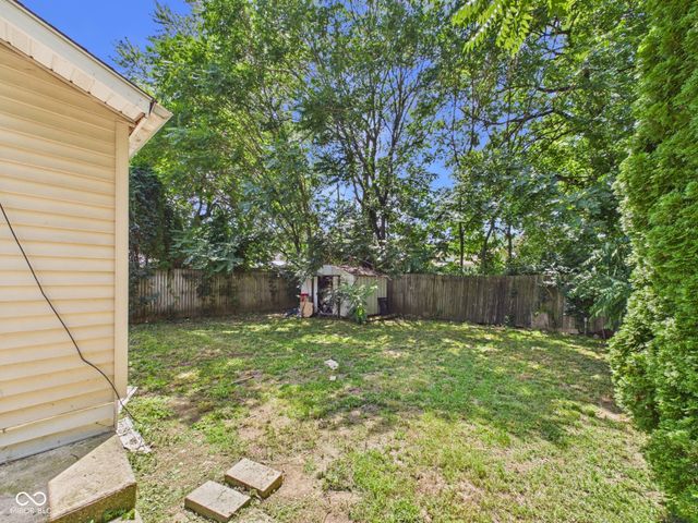 9 Dixie Drive, Anderson, IN 46016