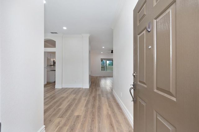 9271 Balboa Park Way, Elk Grove, CA 95624