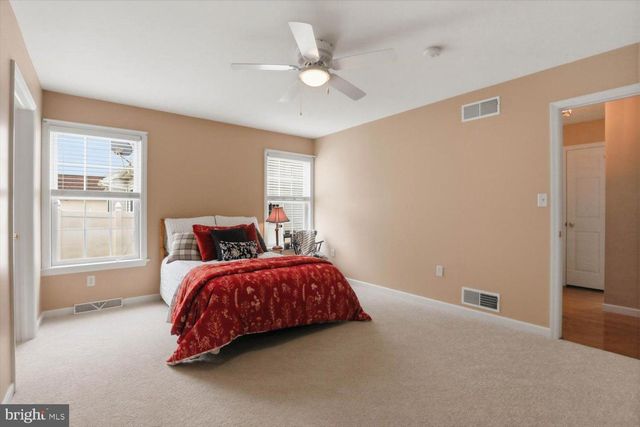 336 FENCEPOST LN, Palmyra, PA 17078