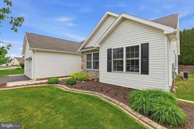 336 FENCEPOST LN, Palmyra, PA 17078