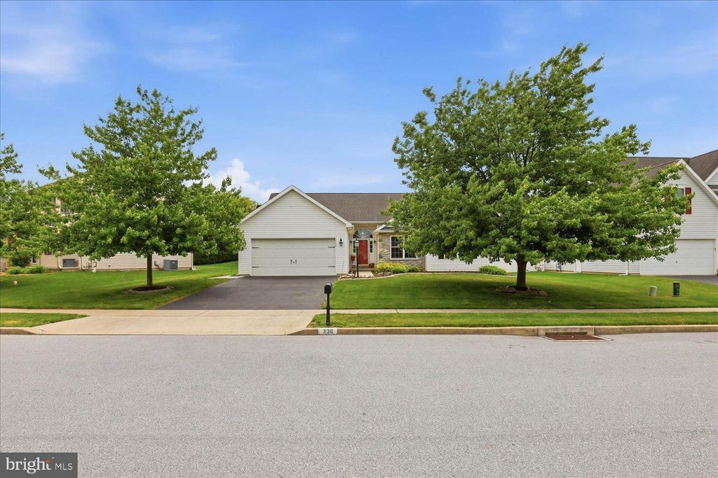 336 FENCEPOST LN, Palmyra, PA 17078
