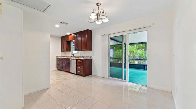 428 Alemeda Drive, Palm Springs, FL 33461