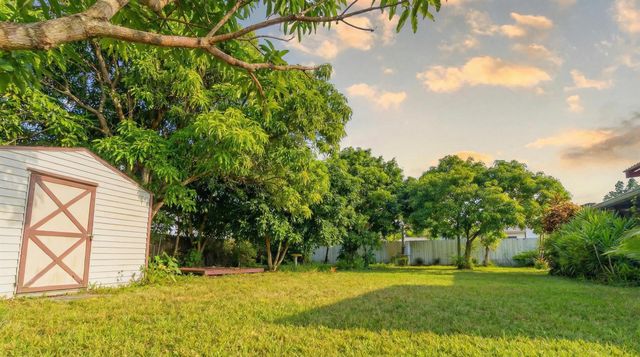 428 Alemeda Drive, Palm Springs, FL 33461