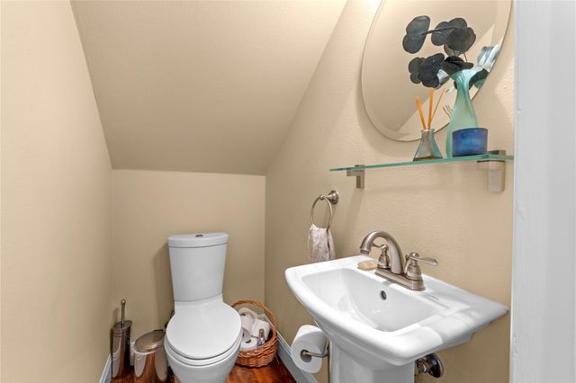 1704 W 34th ST, Austin, TX 78703