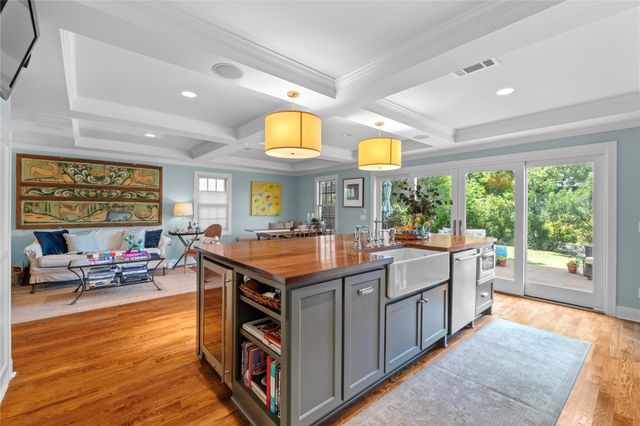 1704 W 34th ST, Austin, TX 78703