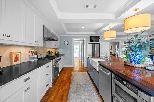 1704 W 34th ST, Austin, TX 78703