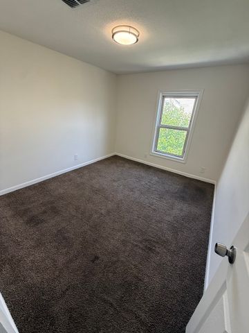 321 Lawrence St. 3, Lowell, MA 01852