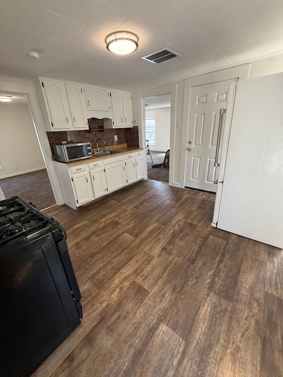 321 Lawrence St. 3, Lowell, MA 01852