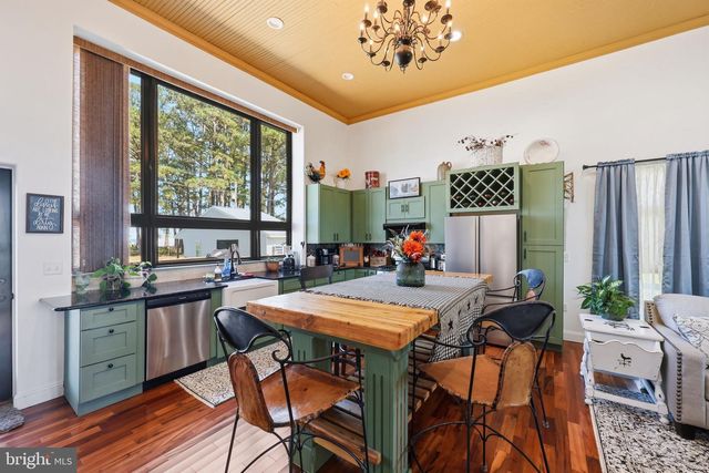 19 CHURCH LN, Lottsburg, VA 22511